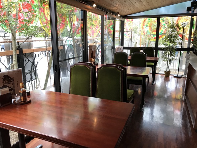 店内4