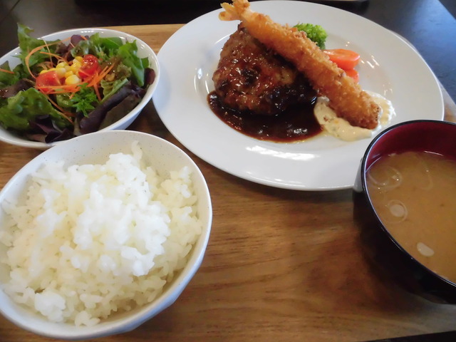 金時豚ハンバーグエビフライ