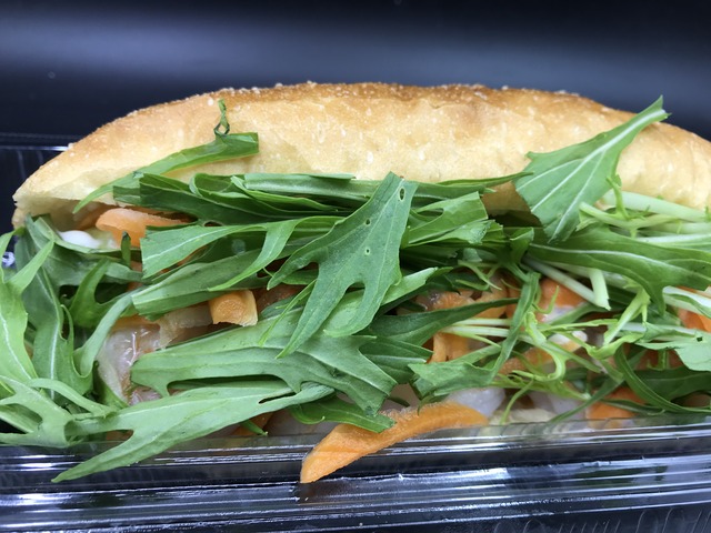 バインミー海老アボガド1-1-1