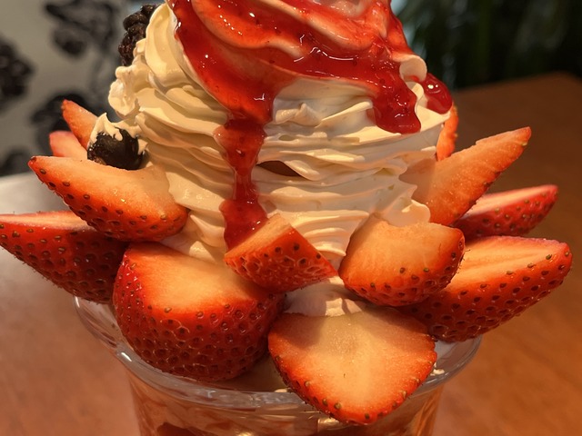 いちごパフェ1-2-1