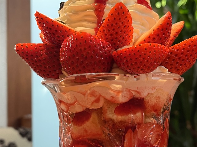 いちごパフェ1-2-2