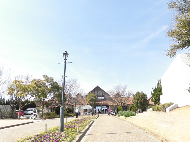 正面ゲート裏から