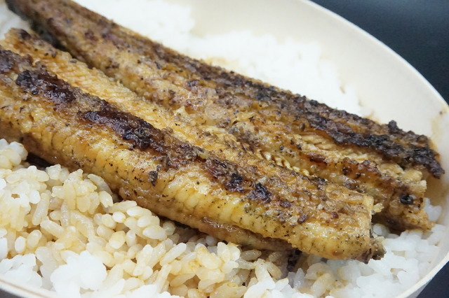ウナギ弁当2-1-3