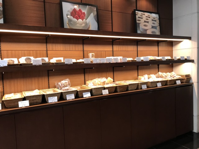 店内6