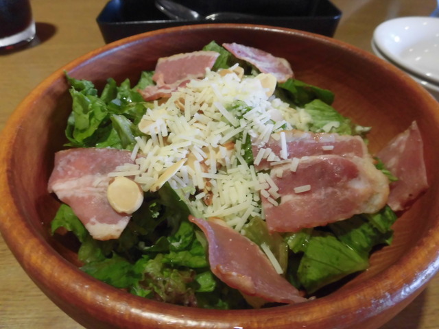 びっくりドンキーシーザーサラダ