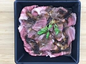 ローストビーフ丼4