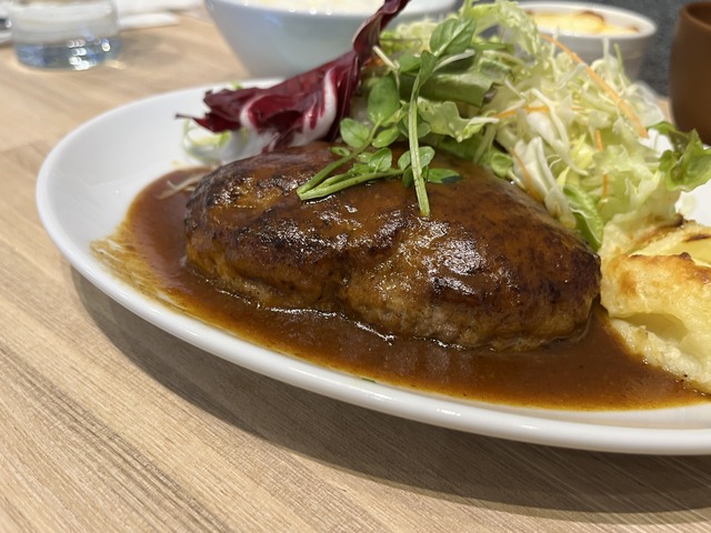 ハンバーグ定食1-2-8