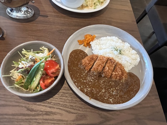 カツカレーランチ2-2