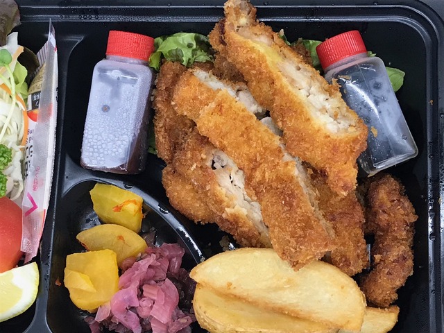 チキンカツ弁当2-2