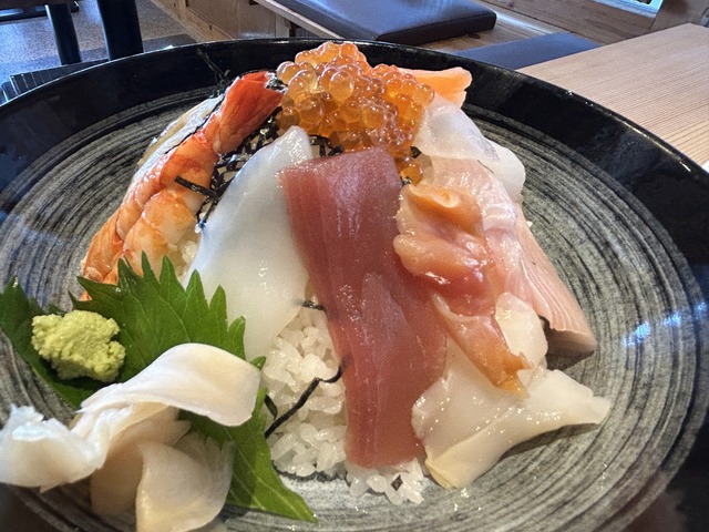 海鮮丼1-3-3
