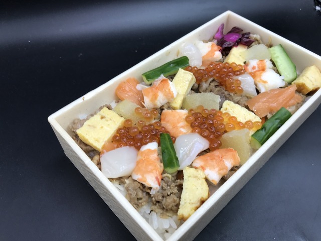 すき焼き海鮮しゃり弁1-3-1