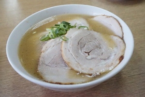 鳥坂ラーメン2