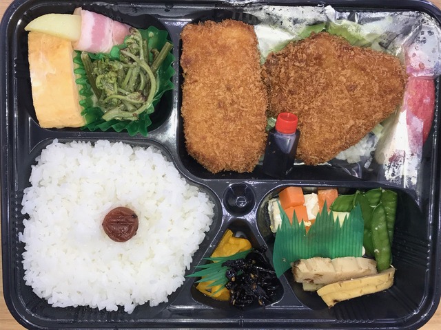 とんかつ弁当2