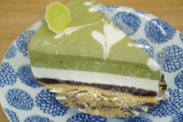 抹茶のレアチーズケーキ