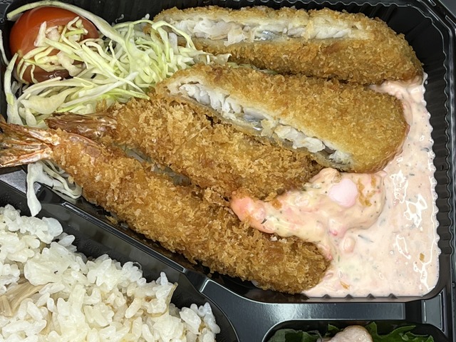 トリュフオイル入りキノコライス弁当1-1-1