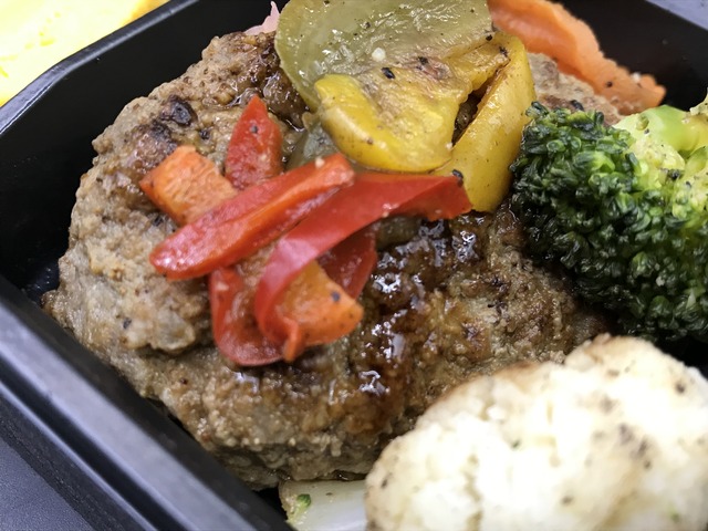 飛騨牛ハンバーグ弁当1-2-2