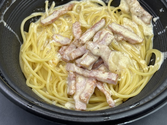 クリーム仕立てのカルボナーラ1-4-4