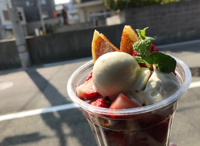 パンケーキパフェいちご6