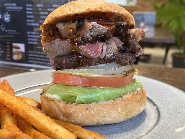 ロースステーキバーガー1-2