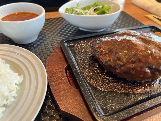 鉄板ハンバーグ1-2-8