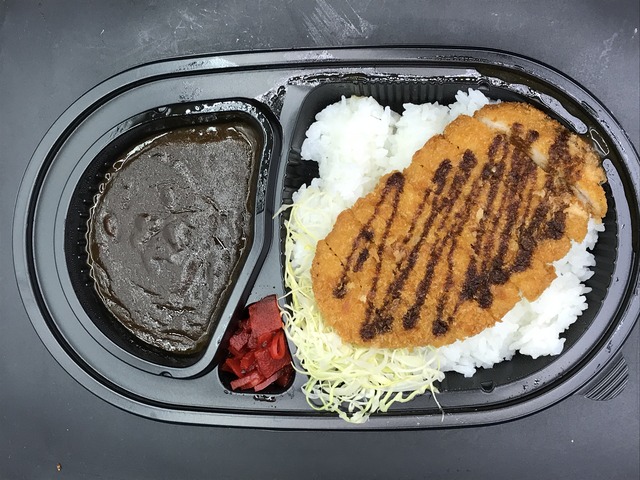 ロースカツカレー1