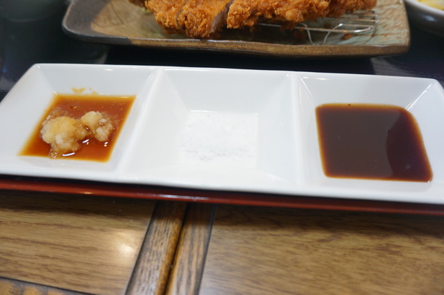 厚切りロースカツ2