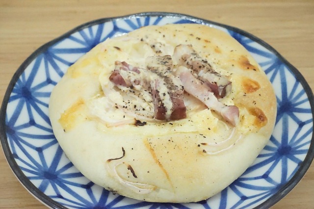 フォカッチャカルボナーラ