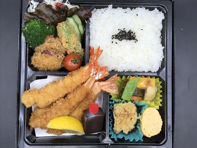エビフライ弁当2-1