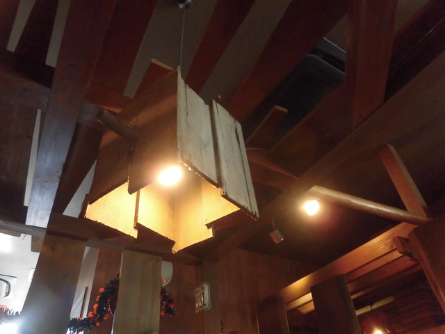 びっくりドンキー春日照明