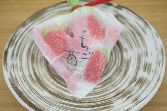 クリームイチゴ大福