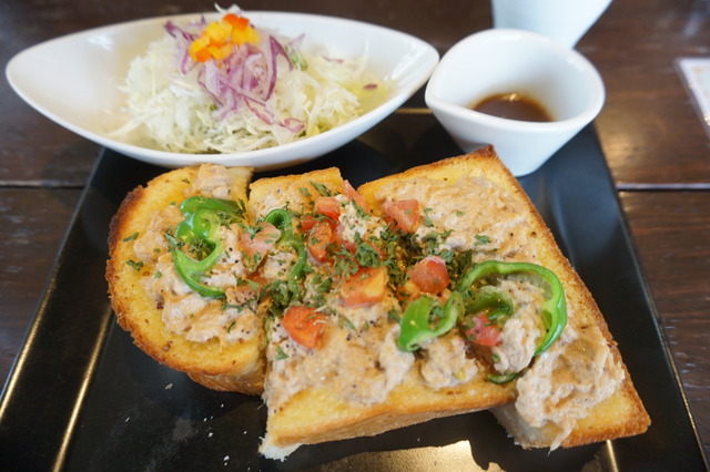 ツナと野菜のサンド1