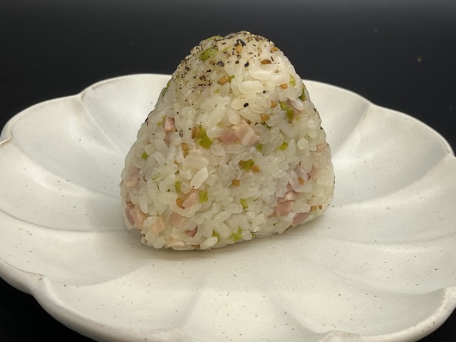 アスパラベーコンむすび1-1