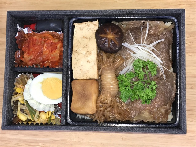 すき焼き弁当3-1
