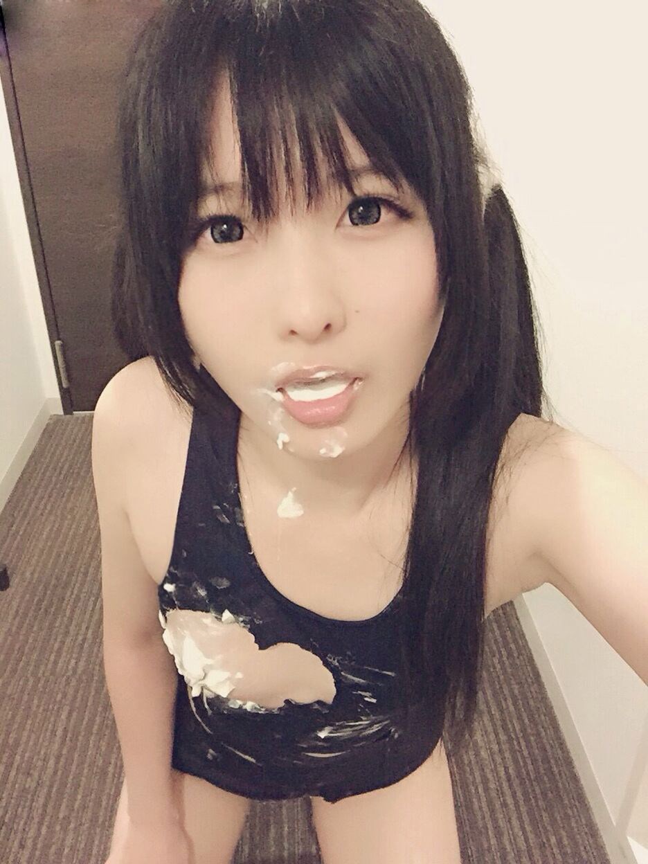 乳首　习呆呆 