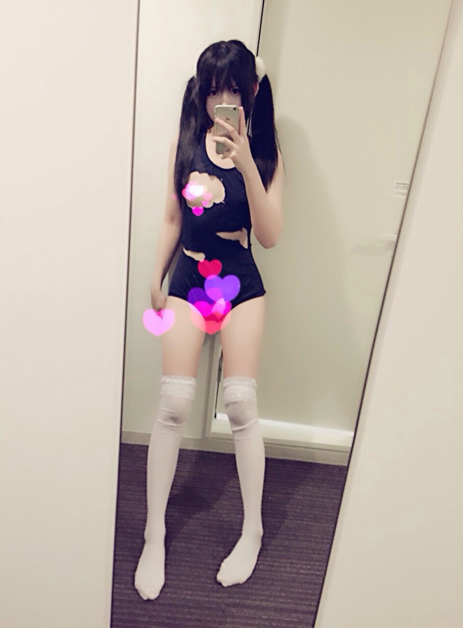 乳首　习呆呆 
