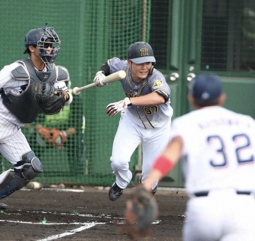 阪神・小野寺　2安打も悔いた犠打失敗「ヒットよりもバントミスが…」　積極性を首脳陣は評価