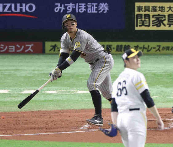 阪神・佐藤輝は浮かれない「やるべきことをしっかりやるだけ」　打率・359のチーム三冠でも大人コメント