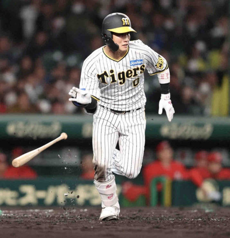 阪神・木浪は恐怖の8番！広島・栗林から劇勝呼ぶ二塁打　4度目マルチで打率・440まで上昇