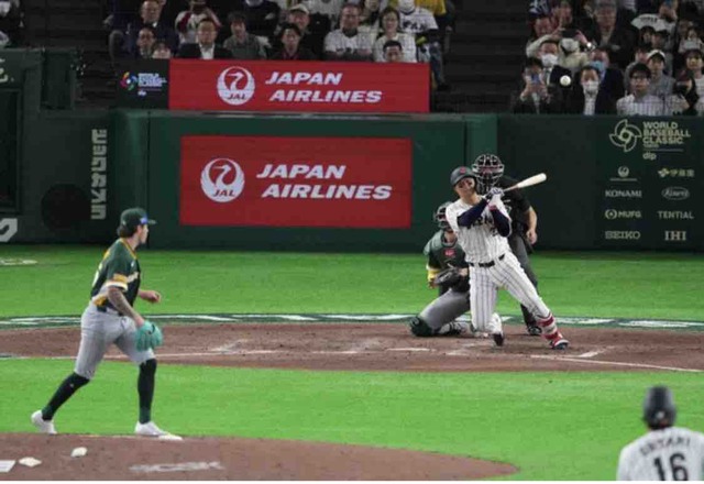 【侍ジャパン】森下翔太　悔しい2打席連続の遊ゴロ併殺打　8回1死満塁から近藤の代打で登場