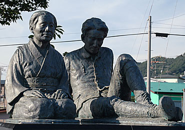 小説家太宰治の誕生日並びに遺体が発見された日 桜桃忌 です ガウスの歴史を巡るブログ その日にあった過去の出来事