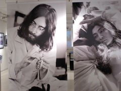 「ベッド・イン」写真展 (9)