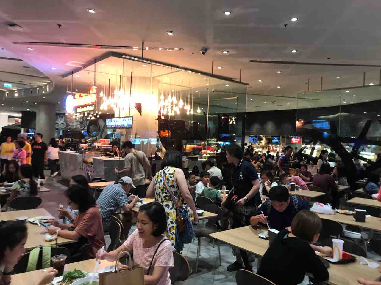 バンコク Paragon Foodhallでランチを食べに行ったよ ゲイのぶらぶら旅行記 バンコク Paragon Foodhallでランチを食べに行ったよ ゲイのぶらぶら旅行記