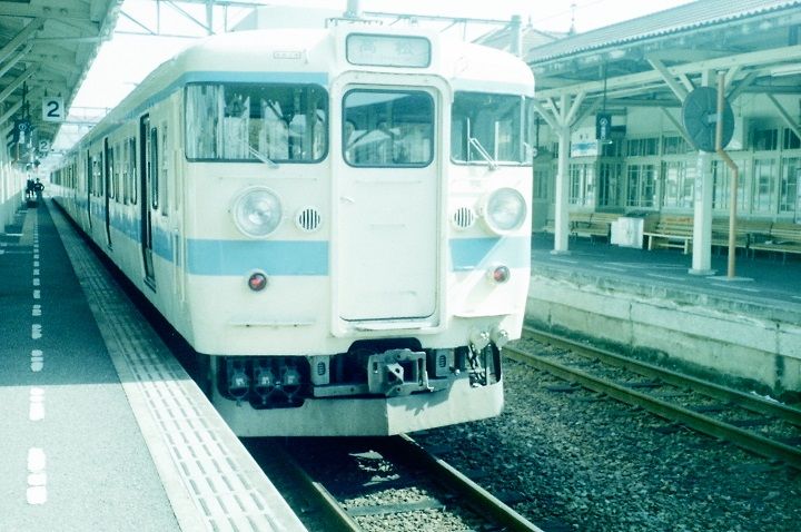 愛称板枠　JR四国水色クリーム色111系電車廃車 愛称板枠 JR四国水色クリーム色111系電車廃車
