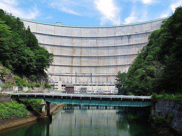 Yagisawa_Dam_2-compressor