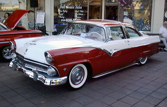 1955_Ford_Crown_Victoria_2