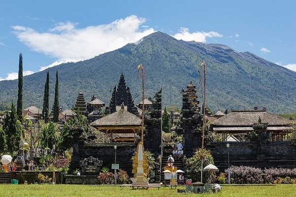 Besakih_Bali_Indonesia_Pura-Besakih-03