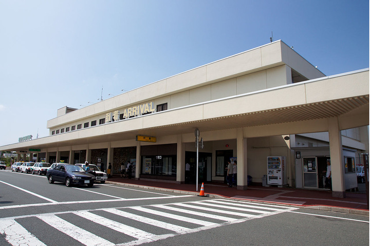 1280px-Misawa_Airport_Misawa_Aomori_pref_Japan02n