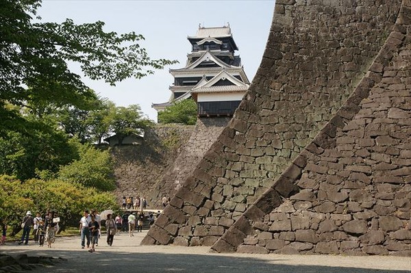 Kumamoto_Castle_02n3200_R