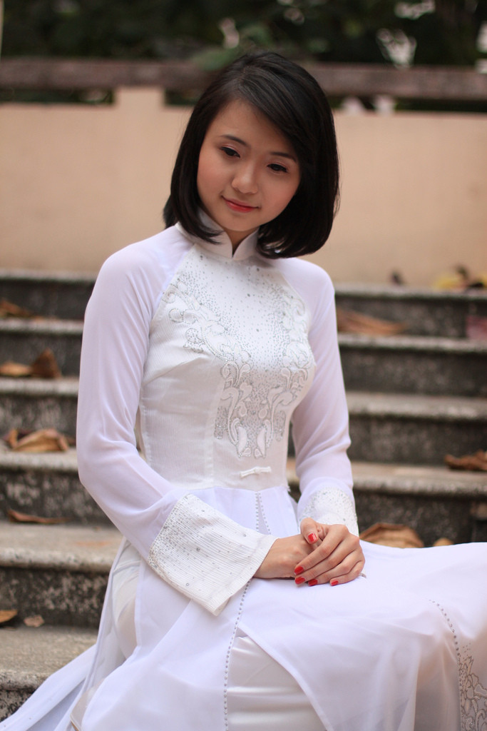 【画像】アオザイを着たベトナム女性のケタ外れの魅力 画像あり。(´･ω･`)