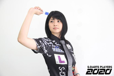 巨乳報 ｊカップのダーツ女子現れる 画像あつめーる